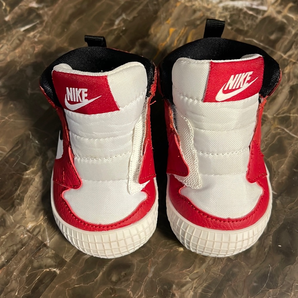 Nike soft bottoms